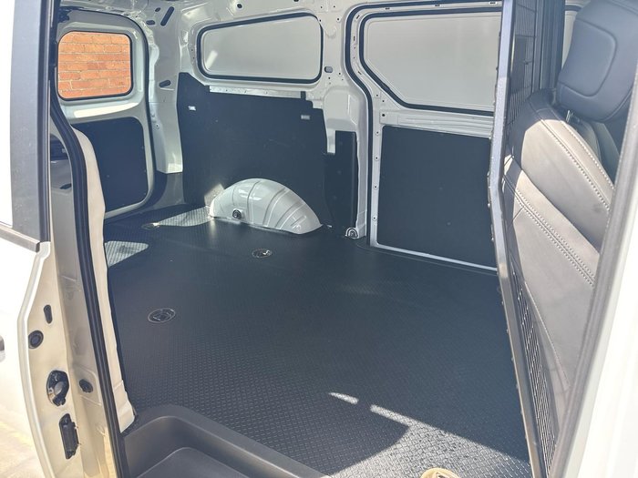 2025 LDV G10