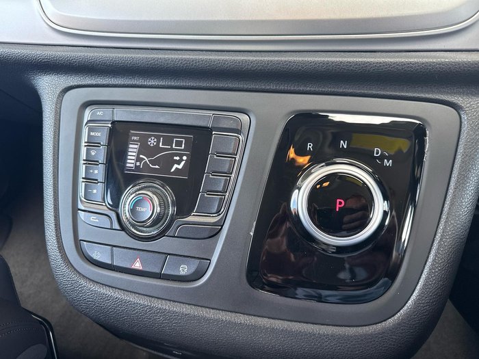 2025 LDV G10