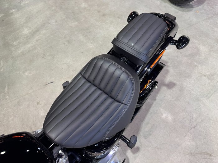 2025 Harley-davidson FXBB STREET BOB (117) Vivid Black