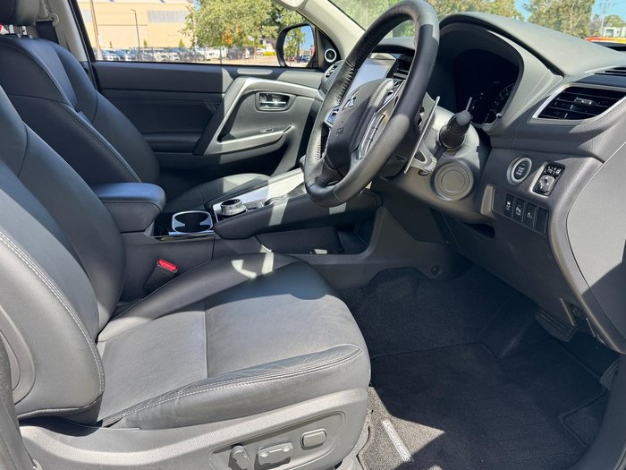 2024 Mitsubishi Pajero Sport Exceed QF MY23 4X4 Dual Range White Diamond