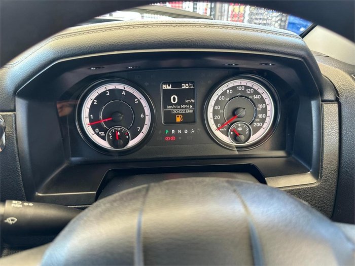 2018 RAM 1500 Express DS MY18 4X4 Dual Range Bright Silver