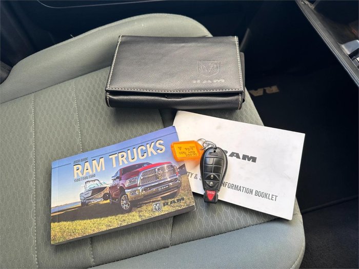 2018 RAM 1500 Express DS MY18 4X4 Dual Range Bright Silver