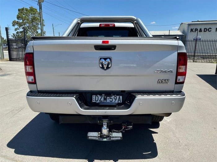 2018 RAM 1500 Express DS MY18 4X4 Dual Range Bright Silver