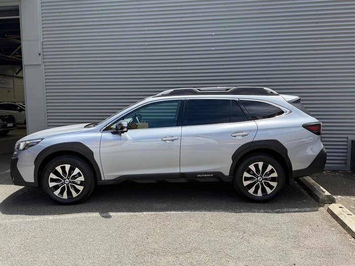 2025 Subaru Outback AWD Touring XT