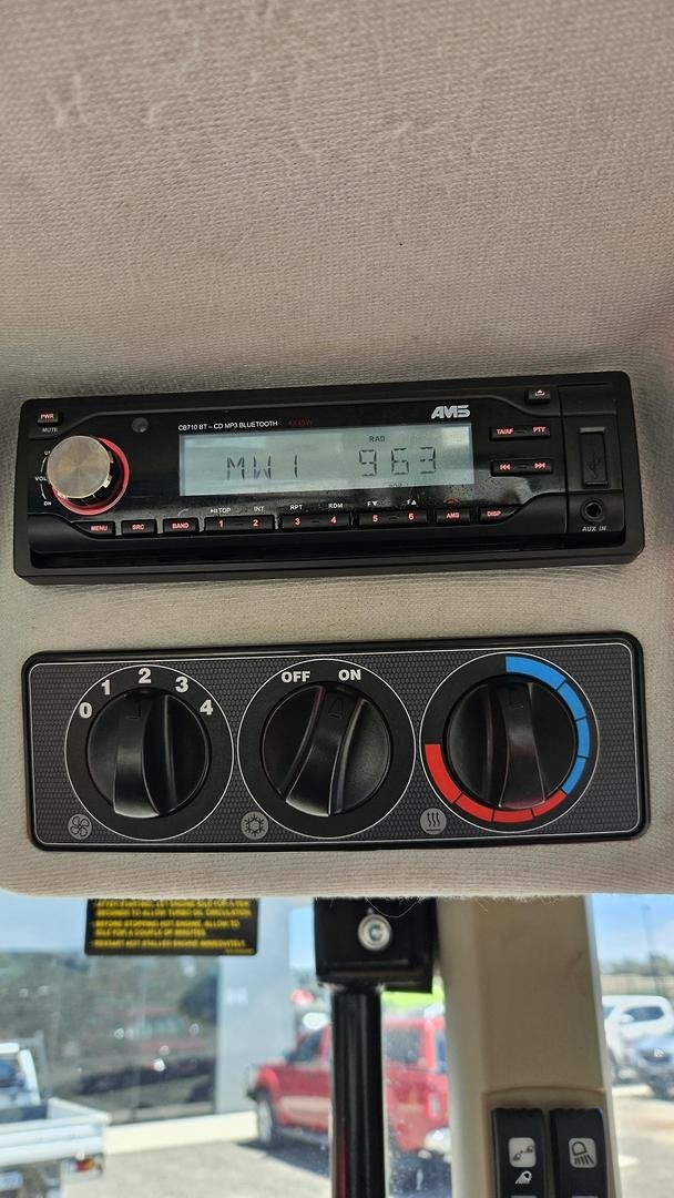 2022 Massey Ferguson 6712 Global Series Red