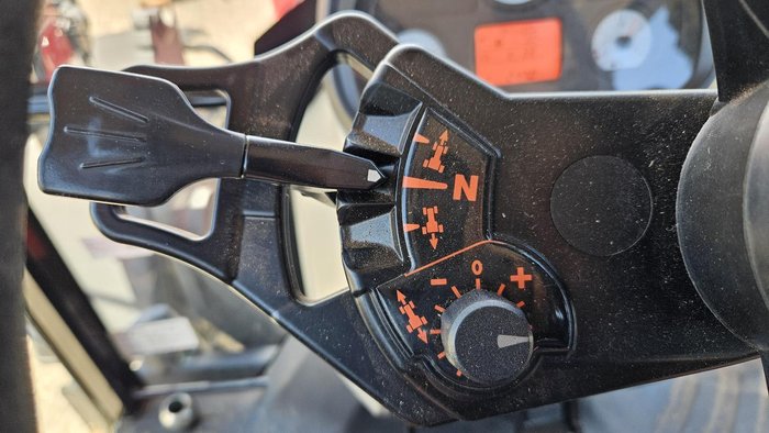 2022 Massey Ferguson 6712 Global Series Red