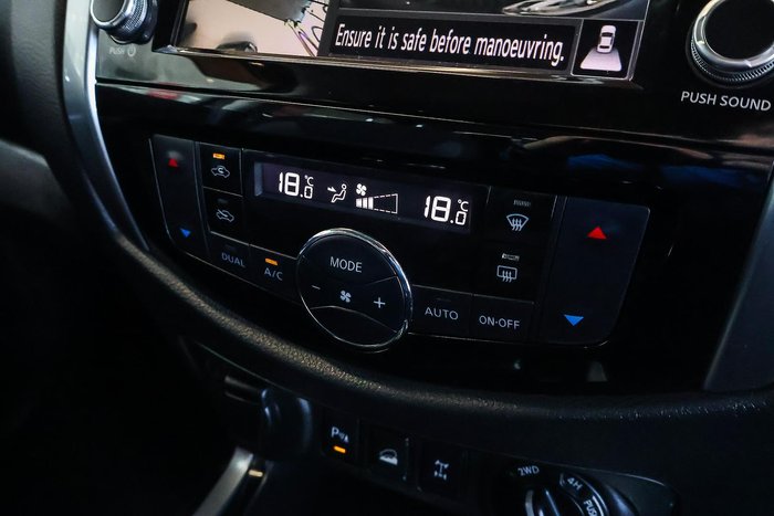 2023 Nissan Navara ST-X