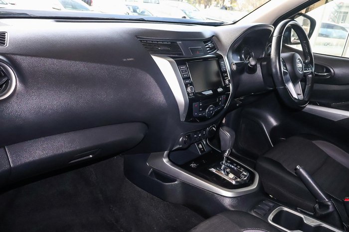 2023 Nissan Navara ST-X