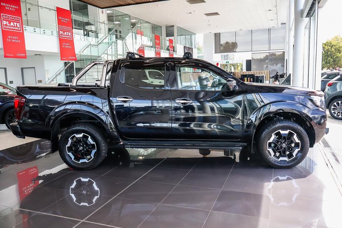 2023 Nissan Navara ST-X