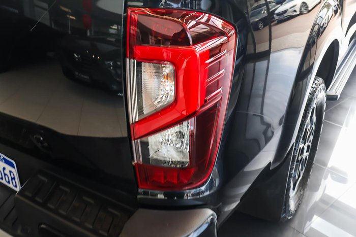 2023 Nissan Navara ST-X