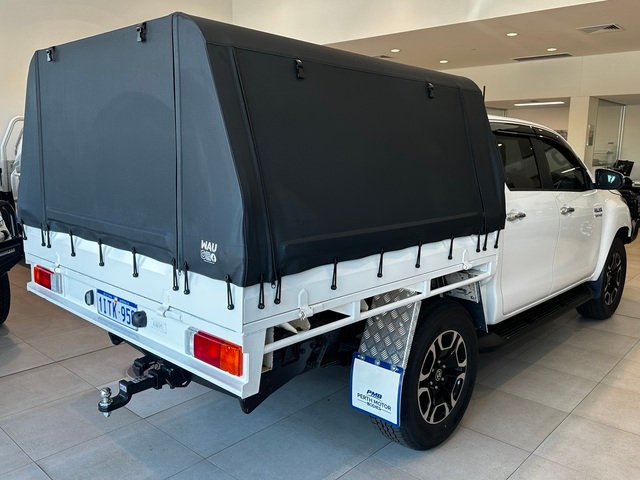 2021 Toyota Hilux 4x4 2.8L DSL D/C/C 6AT SR5