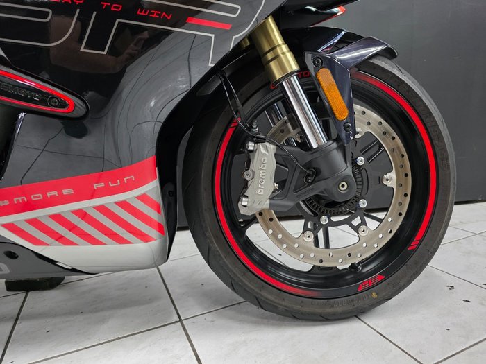 2024 CFMOTO 450 SR ABS Black