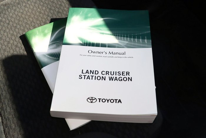 2024 Toyota Landcruiser GXL