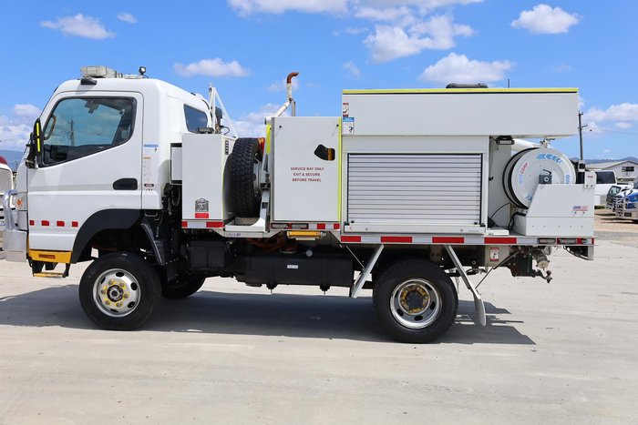 2017 Fuso Canter Fg 4X4 Quik Corp Fire Truck White