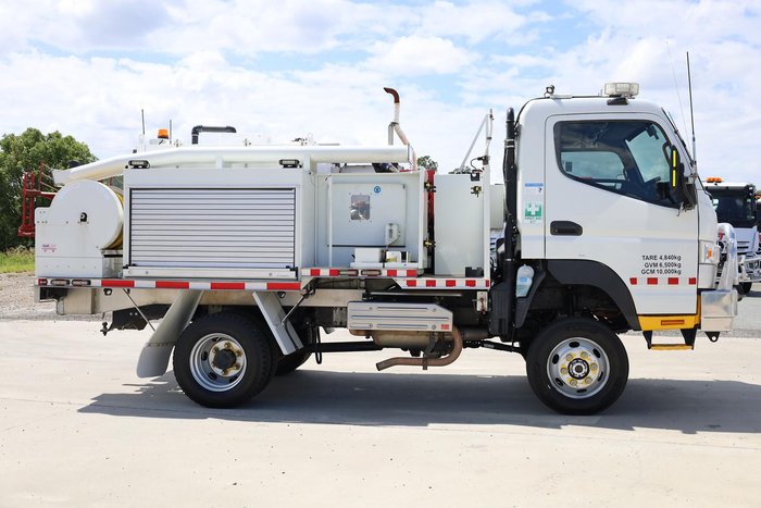 2017 Fuso Canter Fg 4X4 Quik Corp Fire Truck White