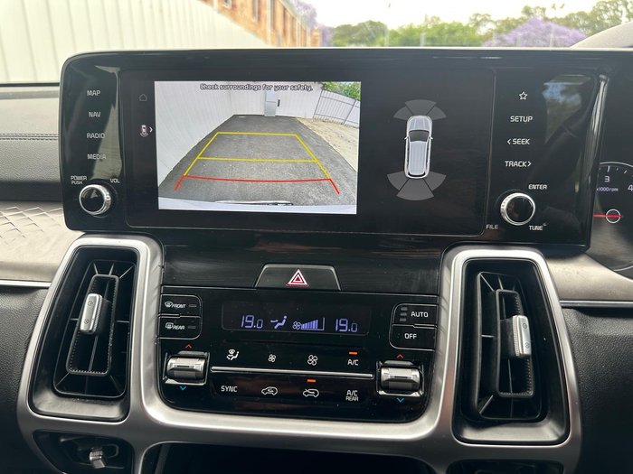 2022 Kia Sorento Sport