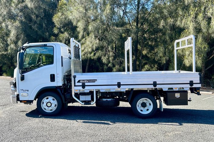 2026 Isuzu N Series NPR 45/65-175 MT D28 Tradepack