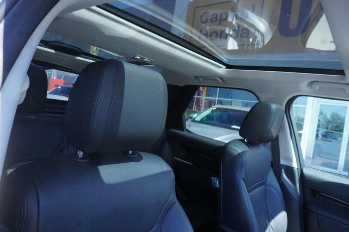 2019 Land Rover Discovery SD6 SE