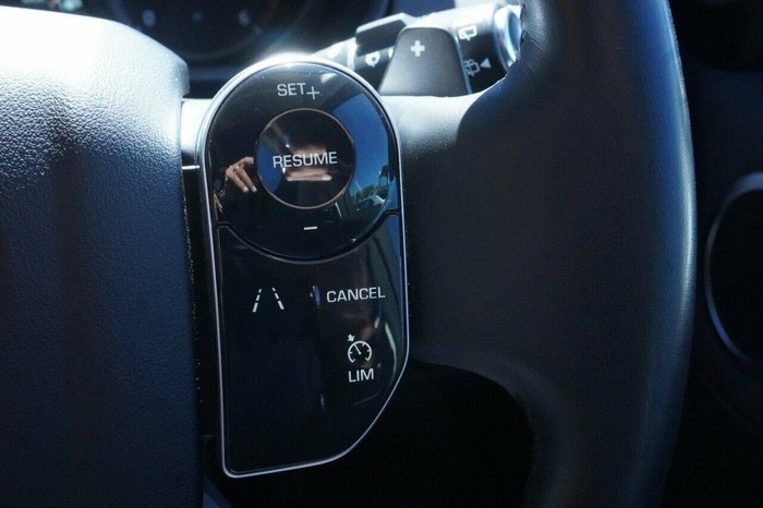 2019 Land Rover Discovery SD6 SE