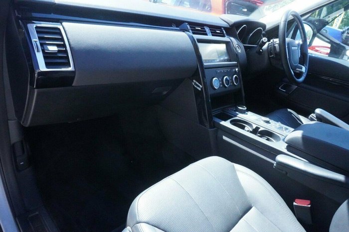 2019 Land Rover Discovery SD6 SE