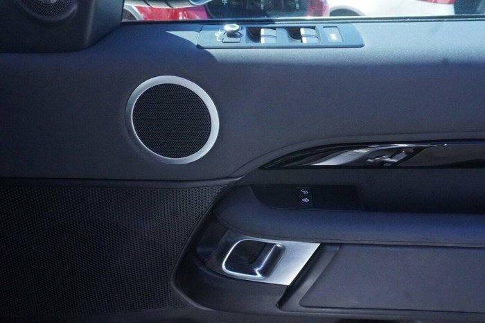 2019 Land Rover Discovery SD6 SE