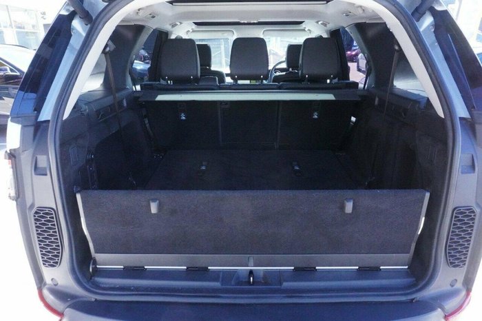 2019 Land Rover Discovery SD6 SE