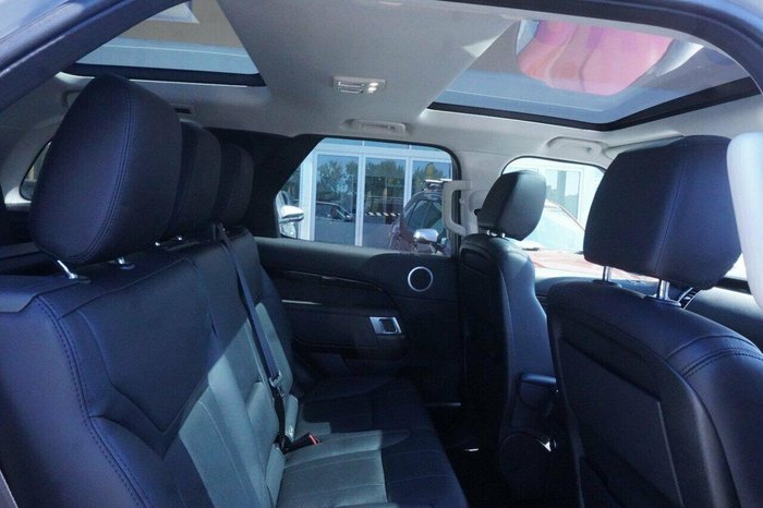 2019 Land Rover Discovery SD6 SE