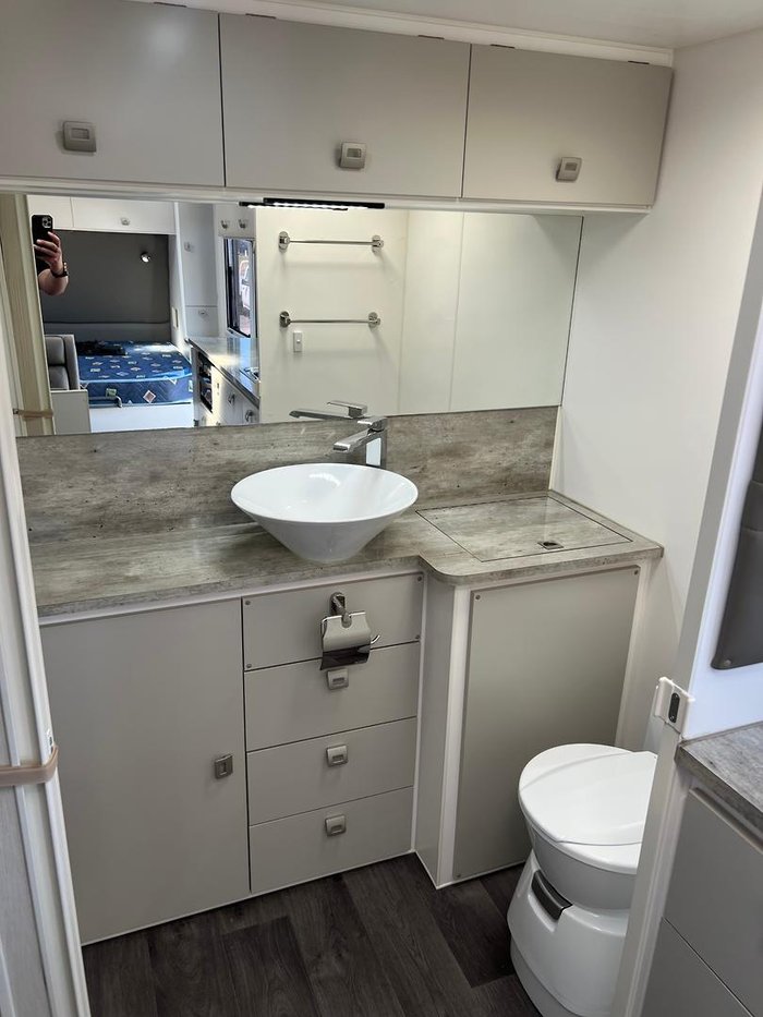 2022 Design RV Forerunner Van 2-1, 19'