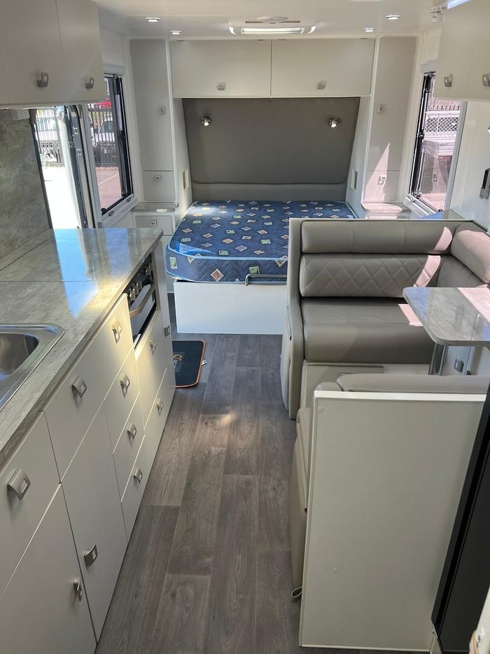 2022 Design RV Forerunner Van 2-1, 19'