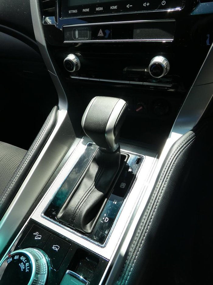 2022 Mitsubishi Pajero Sport GLX