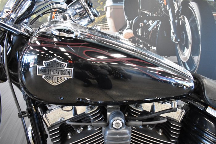 2008 Harley-davidson FXCW ROCKER VIVID BLACK