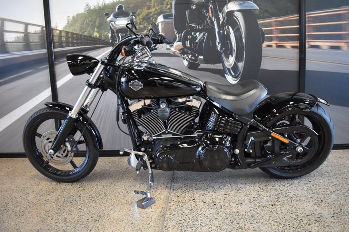 2008 Harley-davidson FXCWC ROCKER CUSTOM BLACK