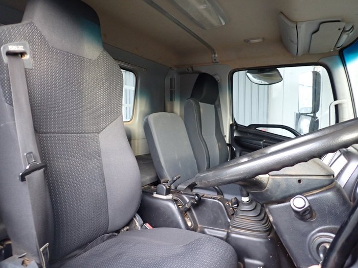 2017 HINO FG 1628