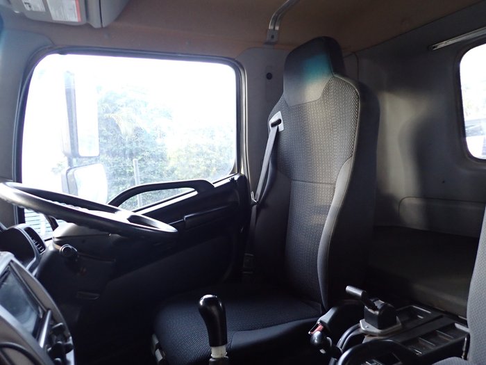 2017 HINO FG 1628