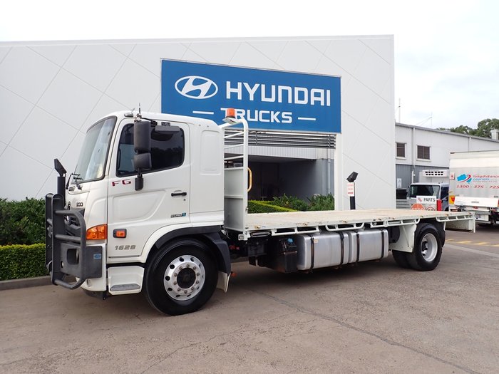 2017 HINO FG 1628