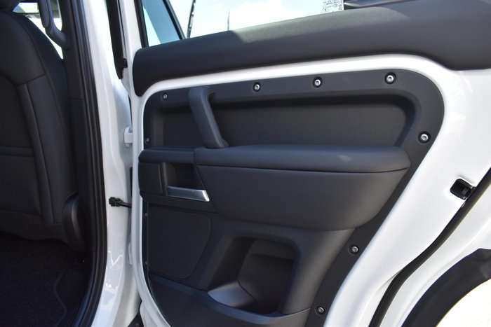 2025 Land Rover Defender 110 P400 X-Dynamic SE L663 MY25.5 AWD Fuji White
