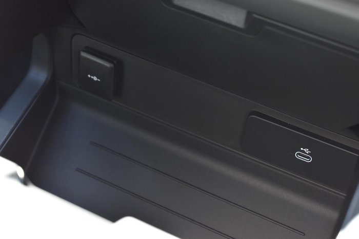 2025 Land Rover Defender 110 P400 X-Dynamic SE L663 MY25.5 AWD Fuji White