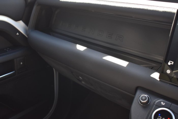 2025 Land Rover Defender 110 P400 X-Dynamic SE L663 MY25.5 AWD Fuji White