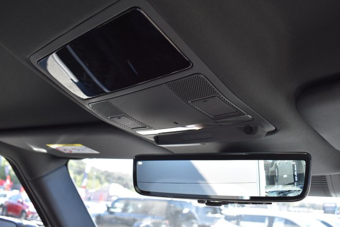 2025 Land Rover Defender 110 P400 X-Dynamic SE L663 MY25.5 AWD Fuji White