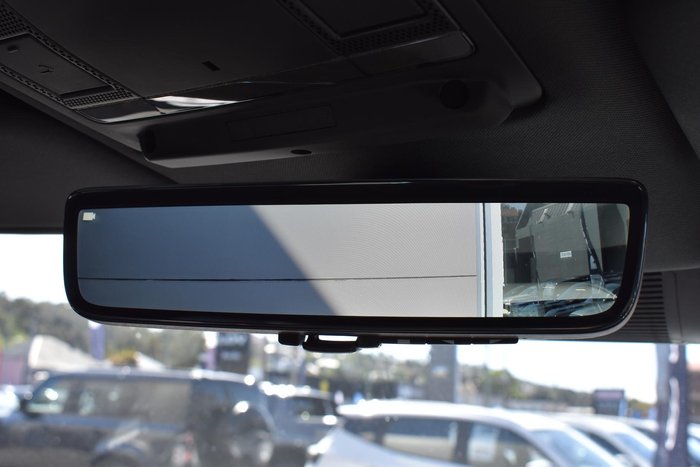 2025 Land Rover Defender 110 P400 X-Dynamic SE L663 MY25.5 AWD Fuji White