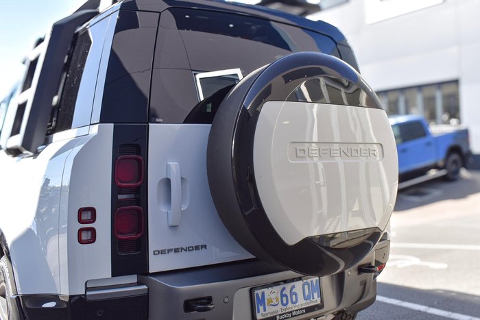 2025 Land Rover Defender 110 P400 X-Dynamic SE L663 MY25.5 AWD Fuji White