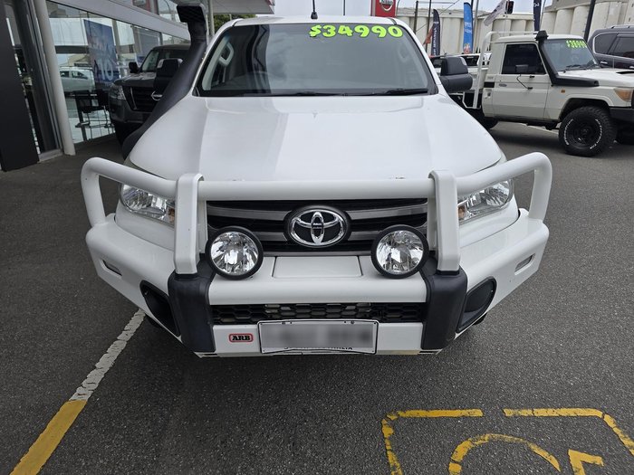 2016 Toyota Hilux SR