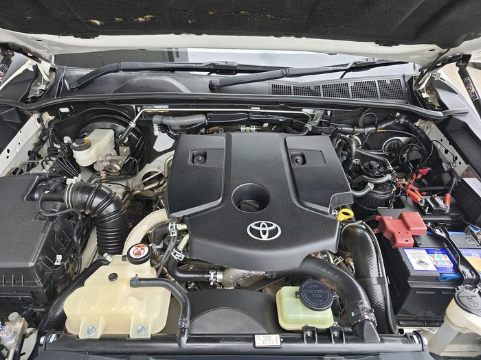 2016 Toyota Hilux SR