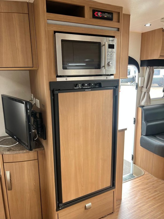 2012 Jayco Sterling Slide Out 21.65-3