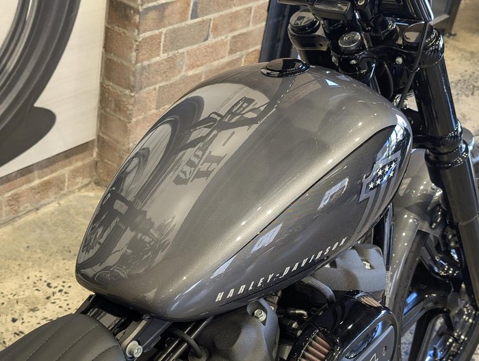 2022 Harley-Davidson Street Bob 114 (FXBBS) Softail Grey