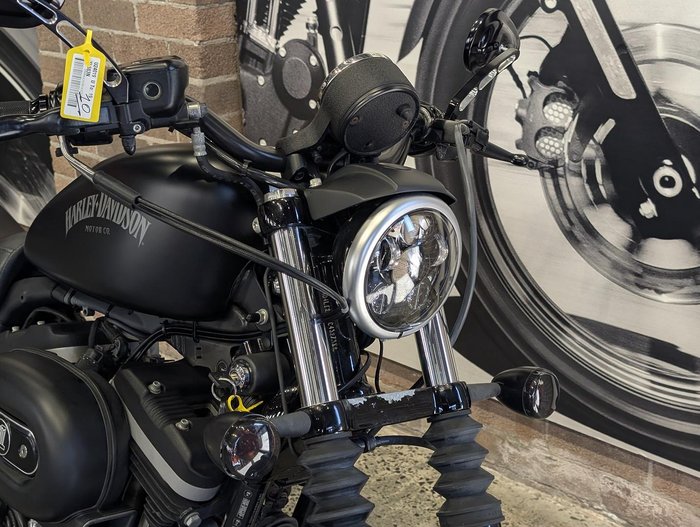 2013 Harley-Davidson Iron 883 (XL883N) Sportster Black