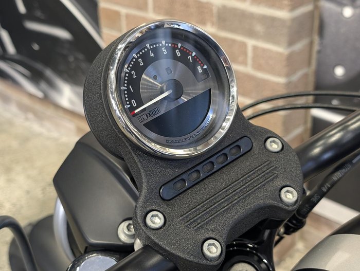 2013 Harley-Davidson Iron 883 (XL883N) Sportster Black