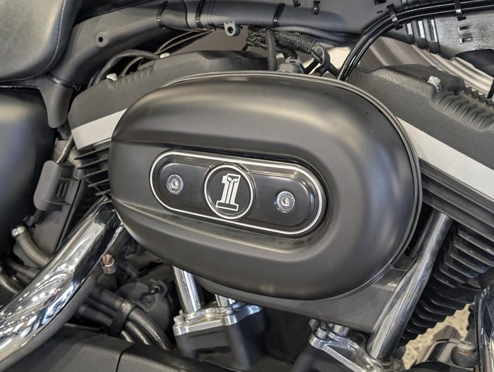 2013 Harley-Davidson Iron 883 (XL883N) Sportster Black