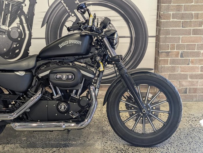 2013 Harley-Davidson Iron 883 (XL883N) Sportster Black