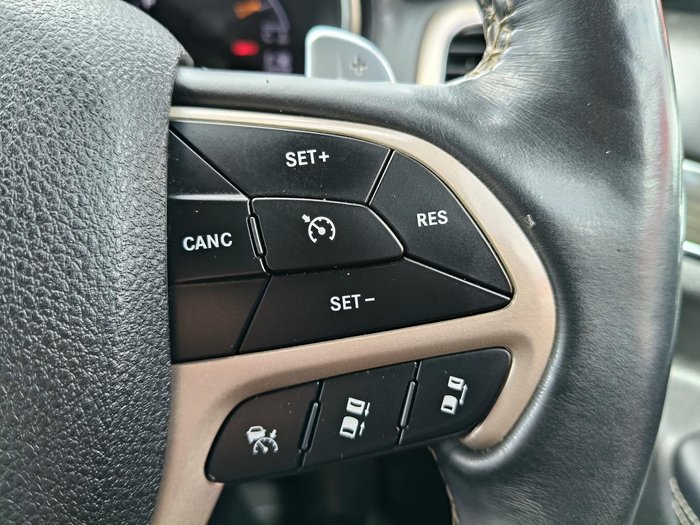 2017 Jeep Grand Cherokee Overland WK MY17 4X4 Dual Range Diamond Black Crystal